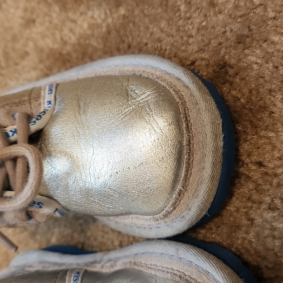 UGG Kids Kisses Neumel Zipper Boots - Picture 4 of 12